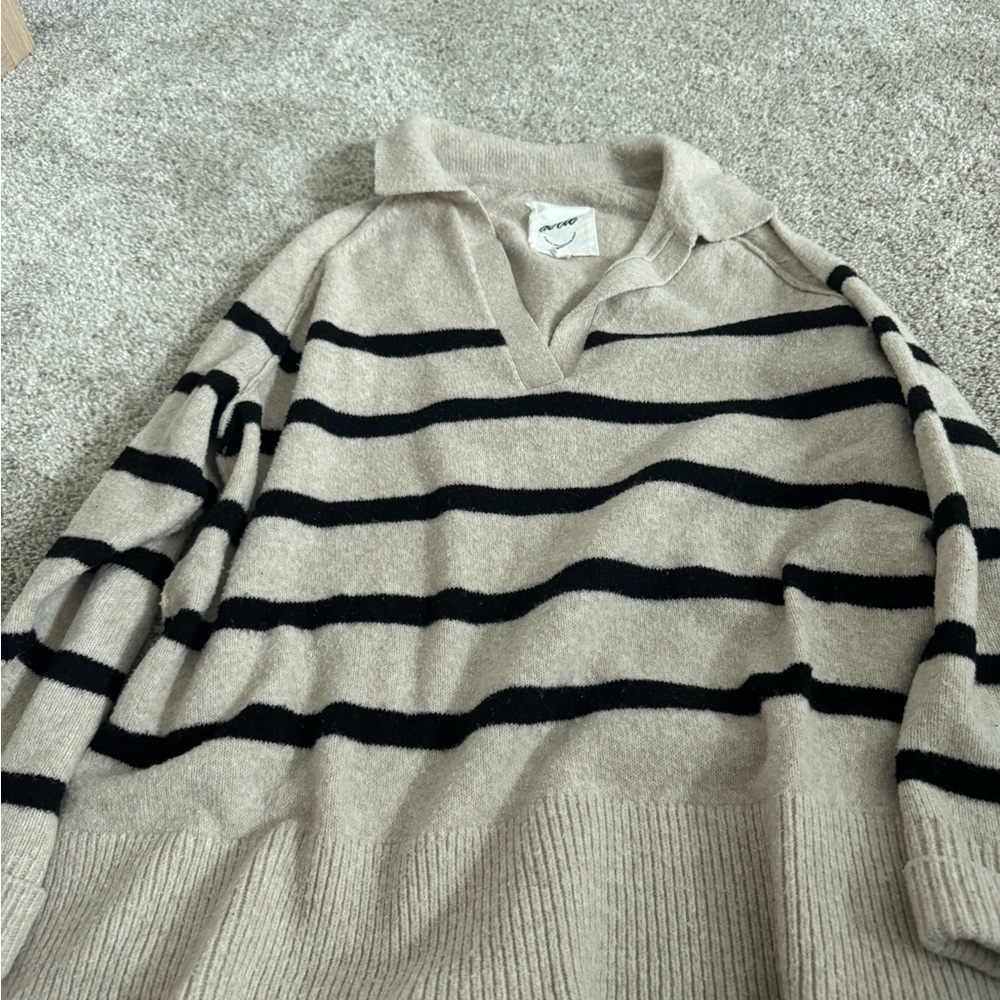 Aerie V-Neck Striped Beige and Black Sweater